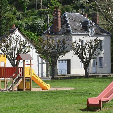AU BORD DE L'EAU appartement 50 M2 Chambon-sur-Voueize Extérieur photo