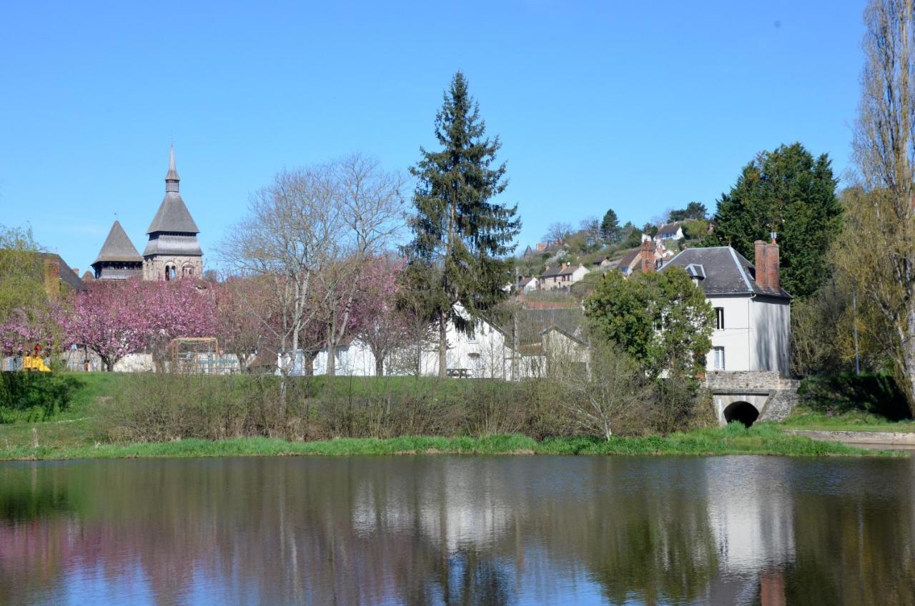 AU BORD DE L'EAU appartement 50 M2 Chambon-sur-Voueize Extérieur photo