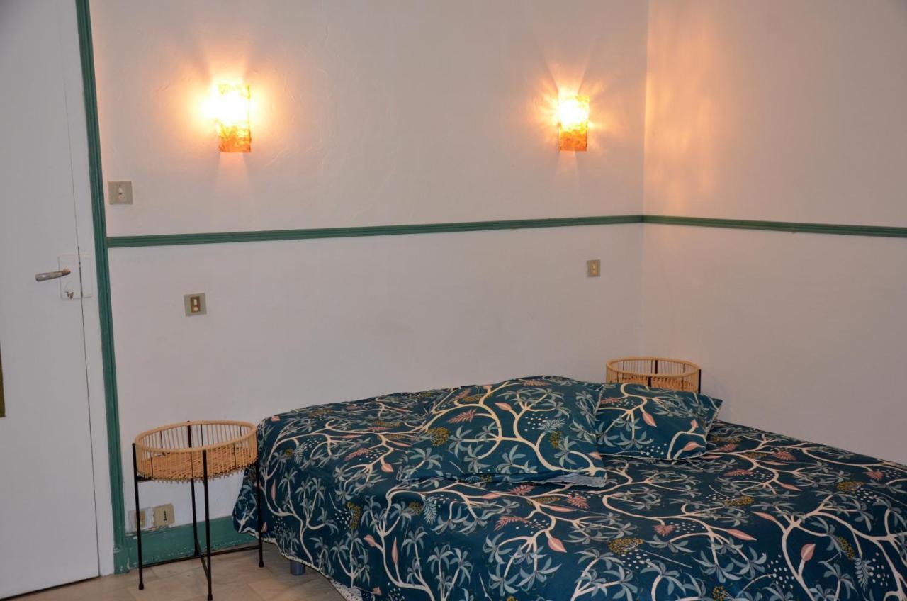AU BORD DE L'EAU appartement 50 M2 Chambon-sur-Voueize Extérieur photo