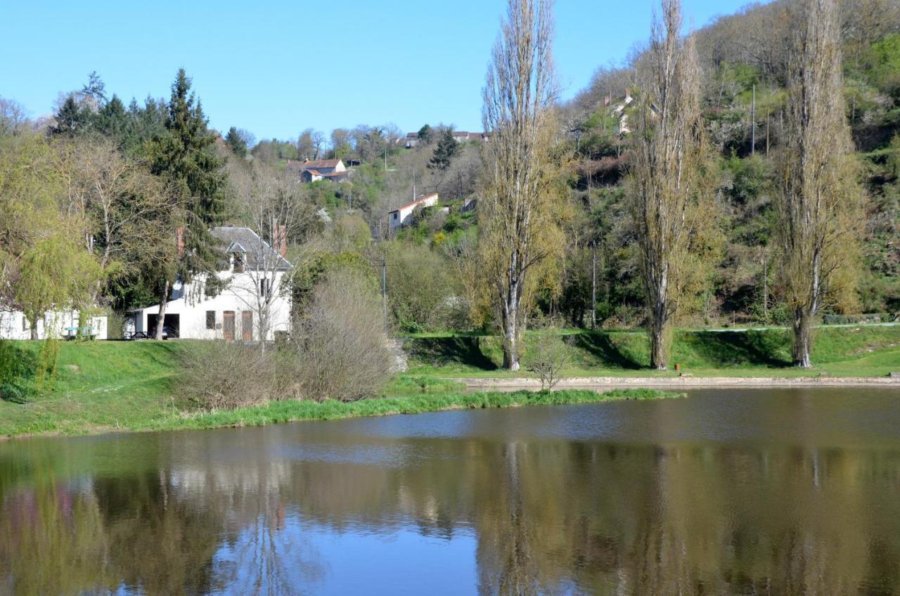 AU BORD DE L'EAU appartement 50 M2 Chambon-sur-Voueize Extérieur photo