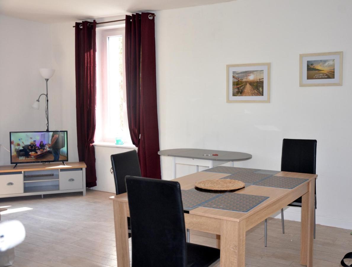 AU BORD DE L'EAU appartement 50 M2 Chambon-sur-Voueize Extérieur photo